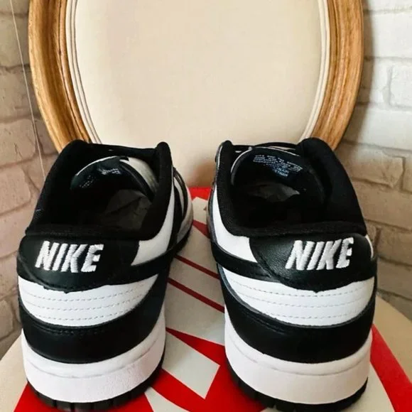 Nike SB Zoom Dunk Low black and white Panda - Picture 6 of 8